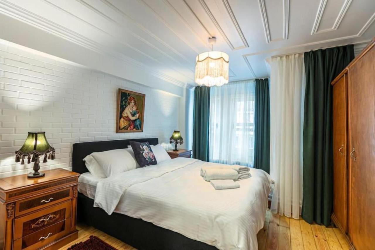 איסטמבול Historical 4-Br Home Steps From Besiktas Stadium & Bosphorus Views - Prime Nisantasi Location! מראה חיצוני תמונה