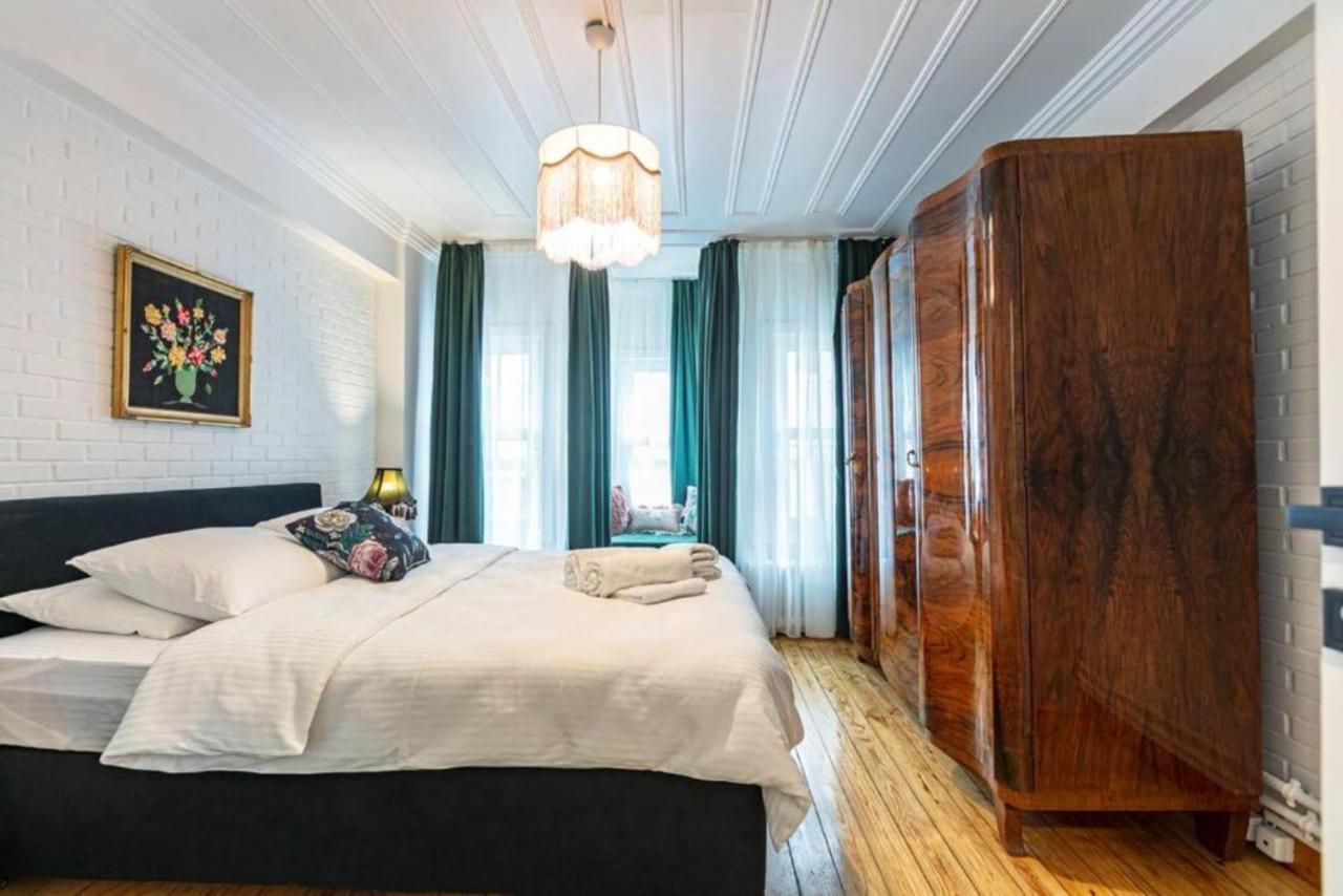 איסטמבול Historical 4-Br Home Steps From Besiktas Stadium & Bosphorus Views - Prime Nisantasi Location! מראה חיצוני תמונה